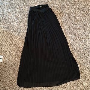 Ya Los Angeles black pleated maxi skirt